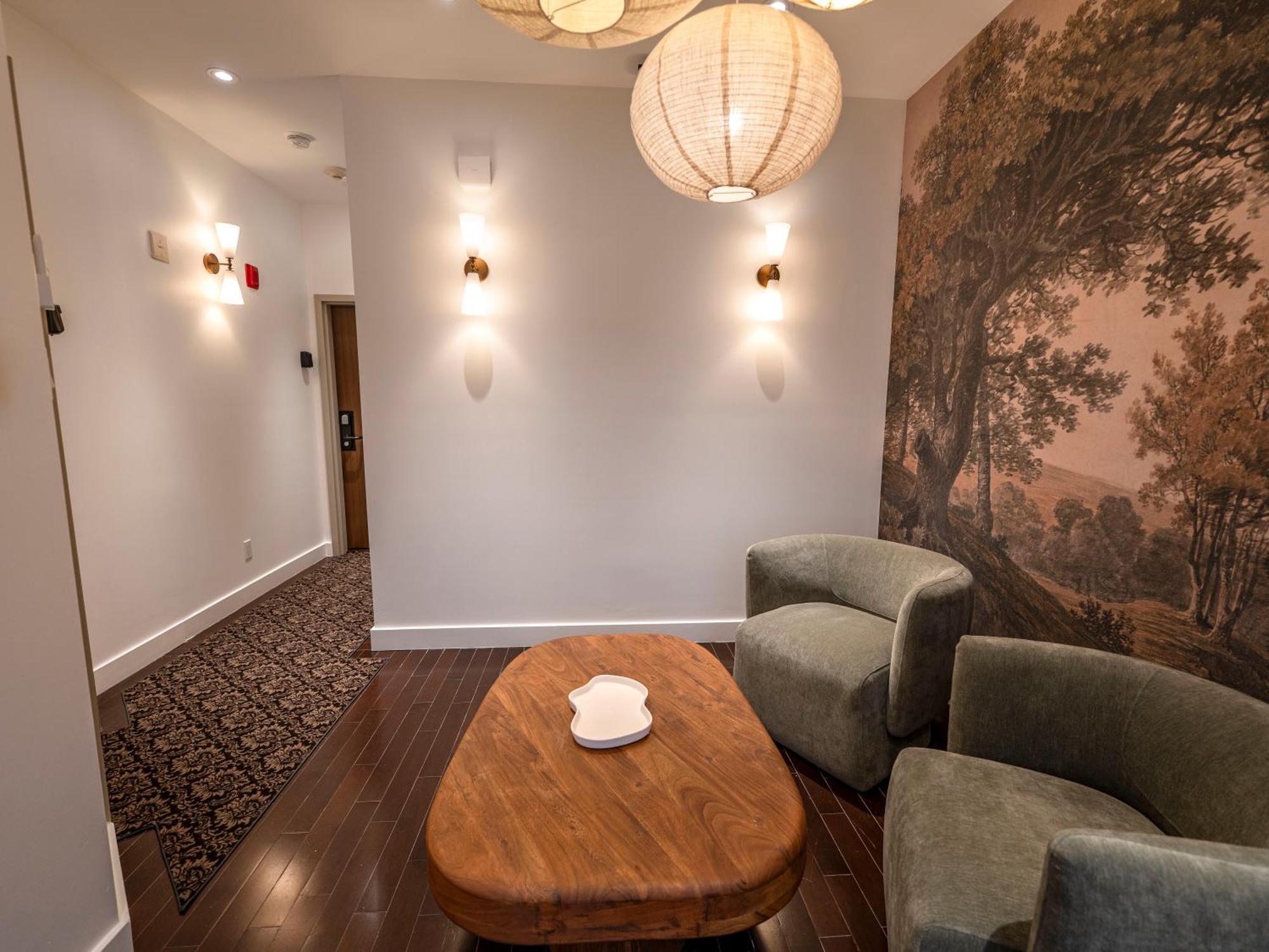 Self Check-In Boutique Hotel - Quartier Latin - Room 201 Montreal Exterior photo