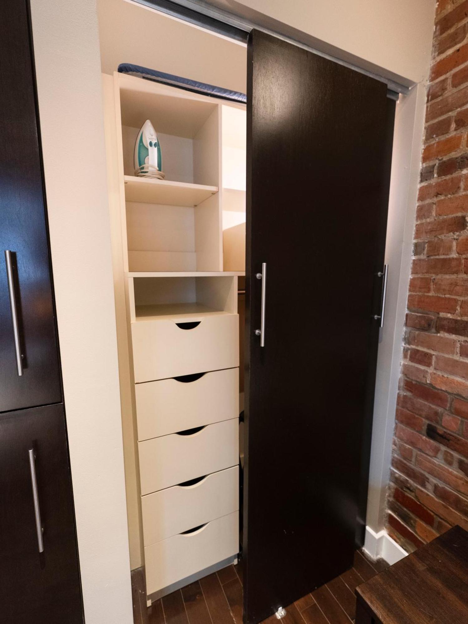 Self Check-In Boutique Hotel - Quartier Latin - Room 201 Montreal Exterior photo