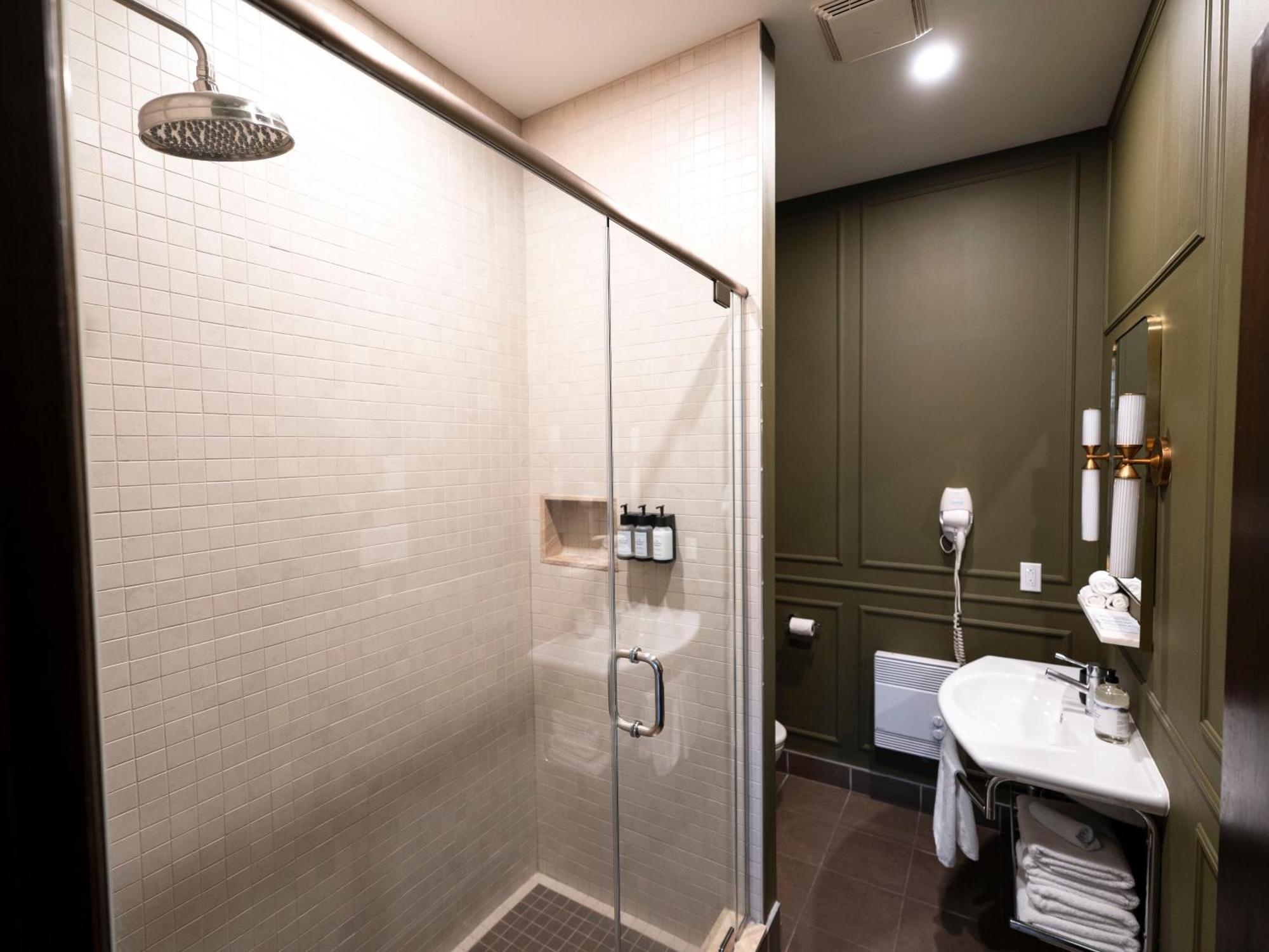 Self Check-In Boutique Hotel - Quartier Latin - Room 201 Montreal Exterior photo